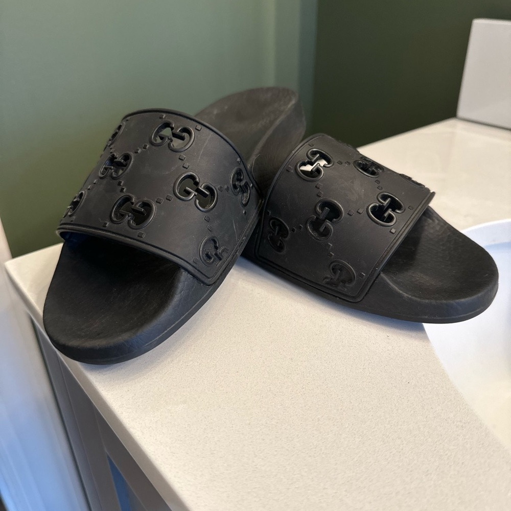 Authentic Gucci slides women’s size 36